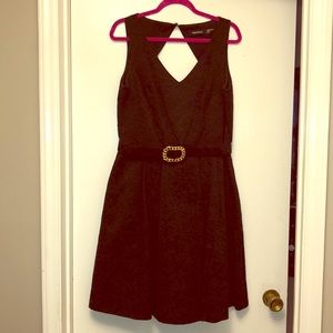 Ellen Tracy Black Cocktsil Dress. Floral Print